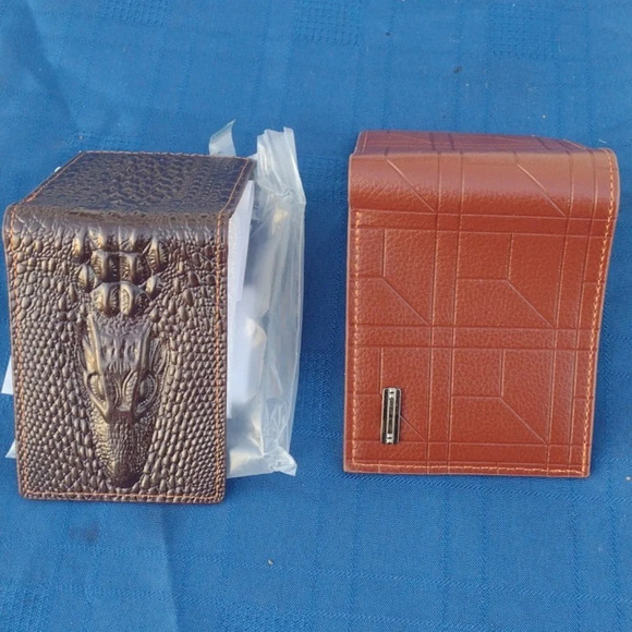 New Pair of  Bifold Multi Compartment Wallets - Picture 1 of 6